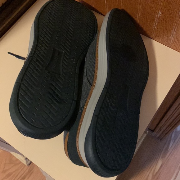Mens size 11 Skechers casual shoe - Picture 6 of 6